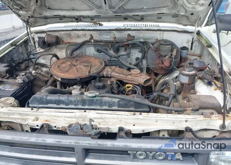 1987 Toyota Pickup Rn63 Std из США, поврежденный, VIN JT4RN63R5H0097617